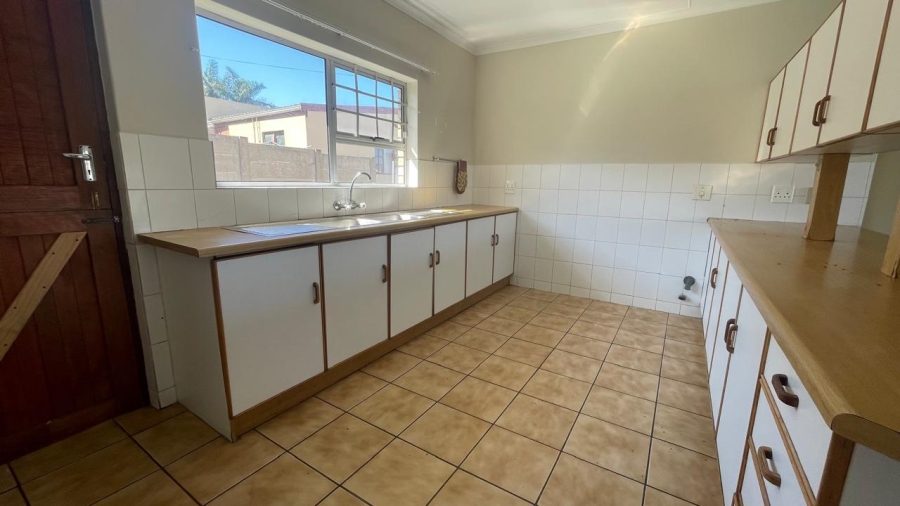 2 Bedroom Property for Sale in Cambridge Eastern Cape